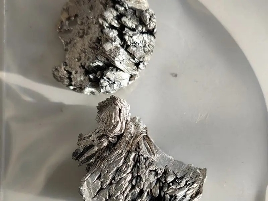 99.5 Terbium Metal Tb Rare Earth สำหรับผงเรืองแสง