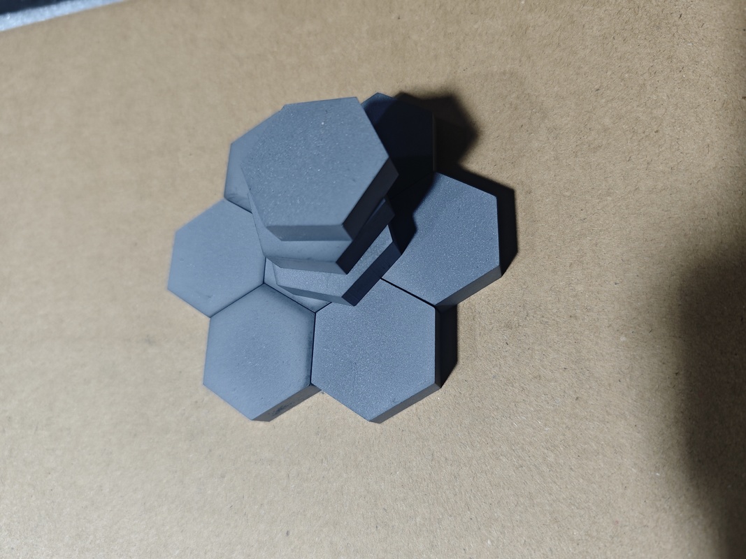 Boron Carbide B4C tiles Silicon Carbide SIC tiles R400 for bulletproof Plates