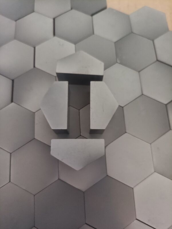 Lightweight SiC Ceramic Ballistic Protection Plate NIJ Level III Stand Alone 250x300mm Composite Armor Panel